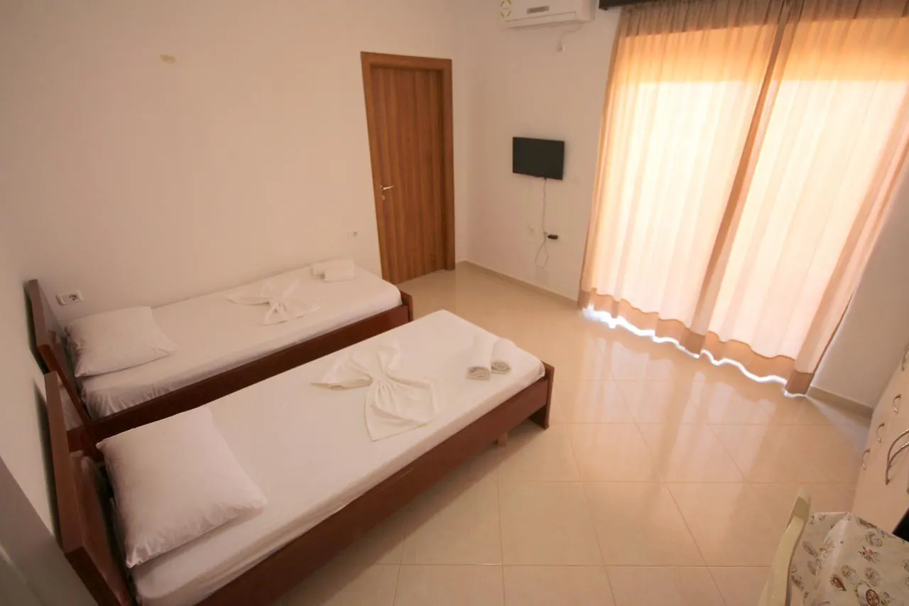 Hotel Four Islands Ksamil 3*,